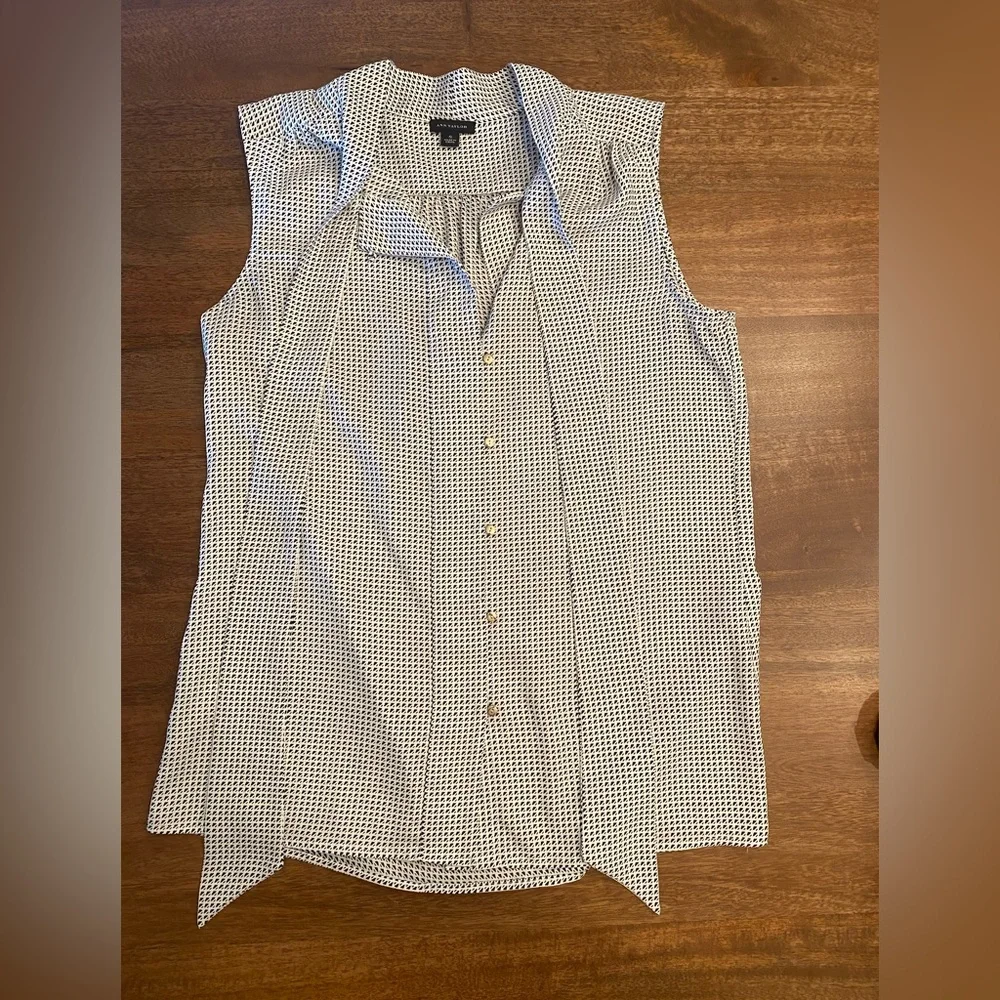 Ann Taylor Blouse - Picture 4 of 8